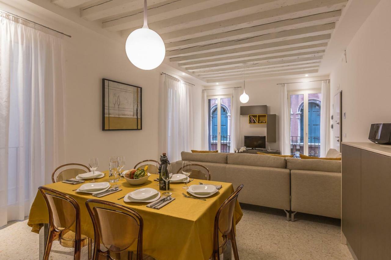 Ca' Rossini 1 Apartament